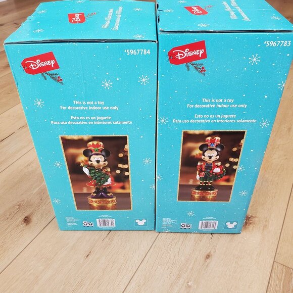Disney Mickey & Minnie Mouse Large 15" Nutcracker Holiday Christmas Decor Set - Picture 9 of 16